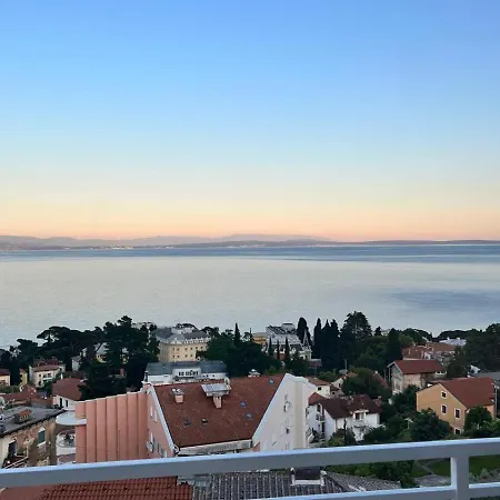 The View אופטיה
